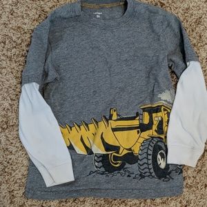 6/25 🌺Carter's boys 5T long sleeve dump truck